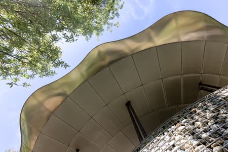 Tie-Ma Cycling Station at Dapo Pond